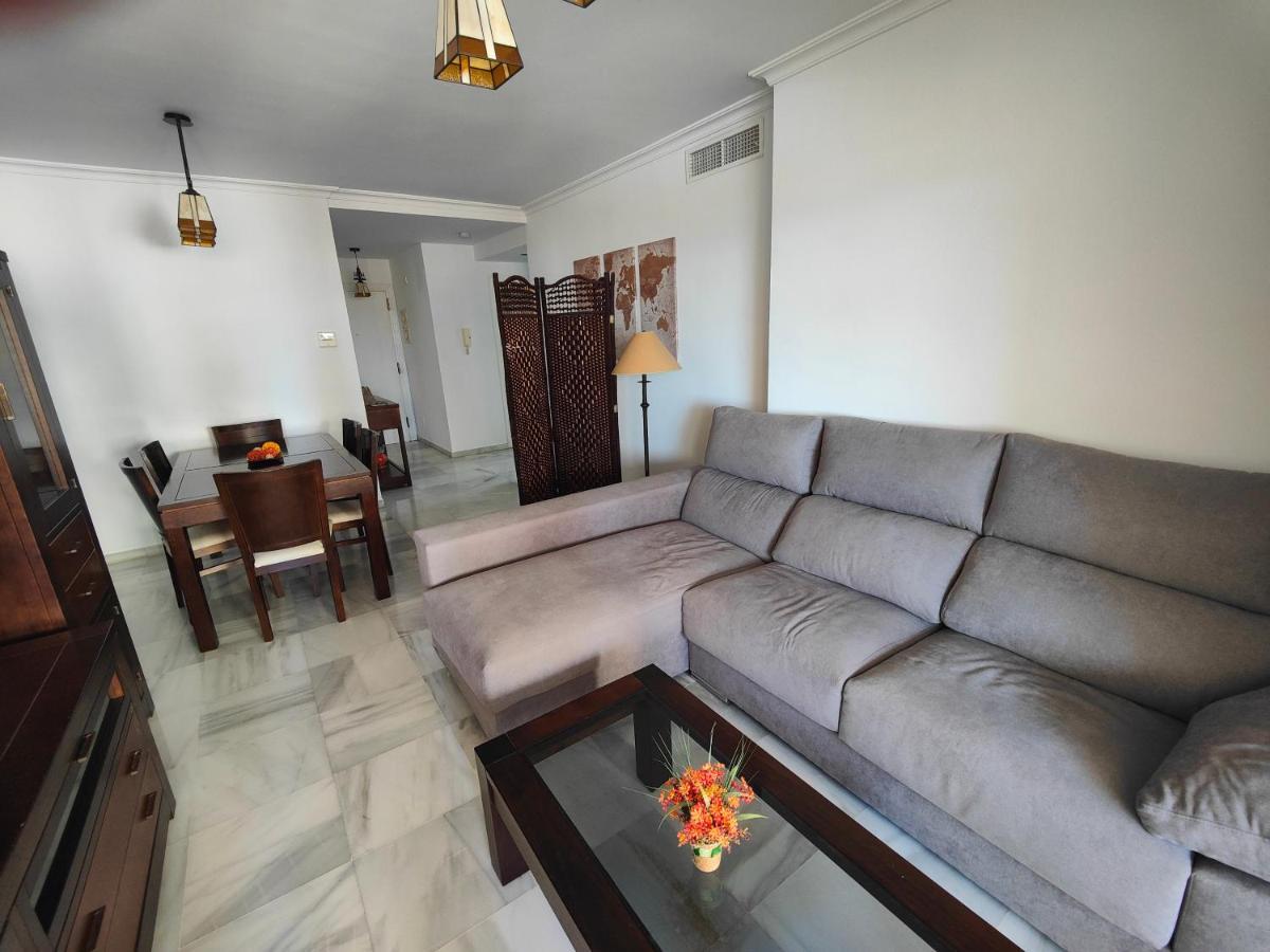 Gran Apartamento Cerca De La Playa Con Piscina En El Centro Fuengirola Exterior foto